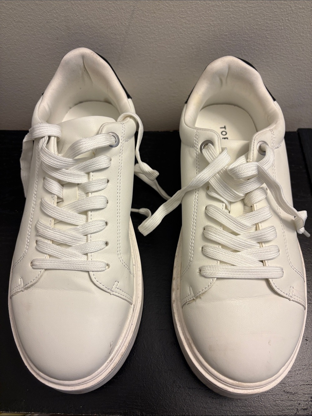 torrid White Low-Top Women's Sneakers 9 Wide